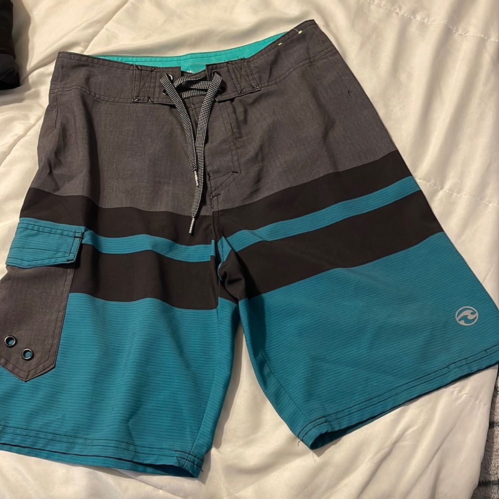 Ocean Current board shorts 28